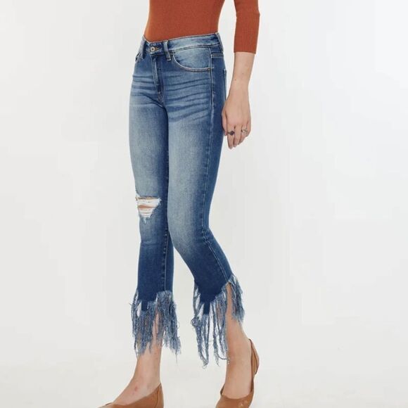 NWOT KanCan Leslie Mid Rise Fringe Hem Skinny Jeans Size 26 or 5 - Picture 1 of 5